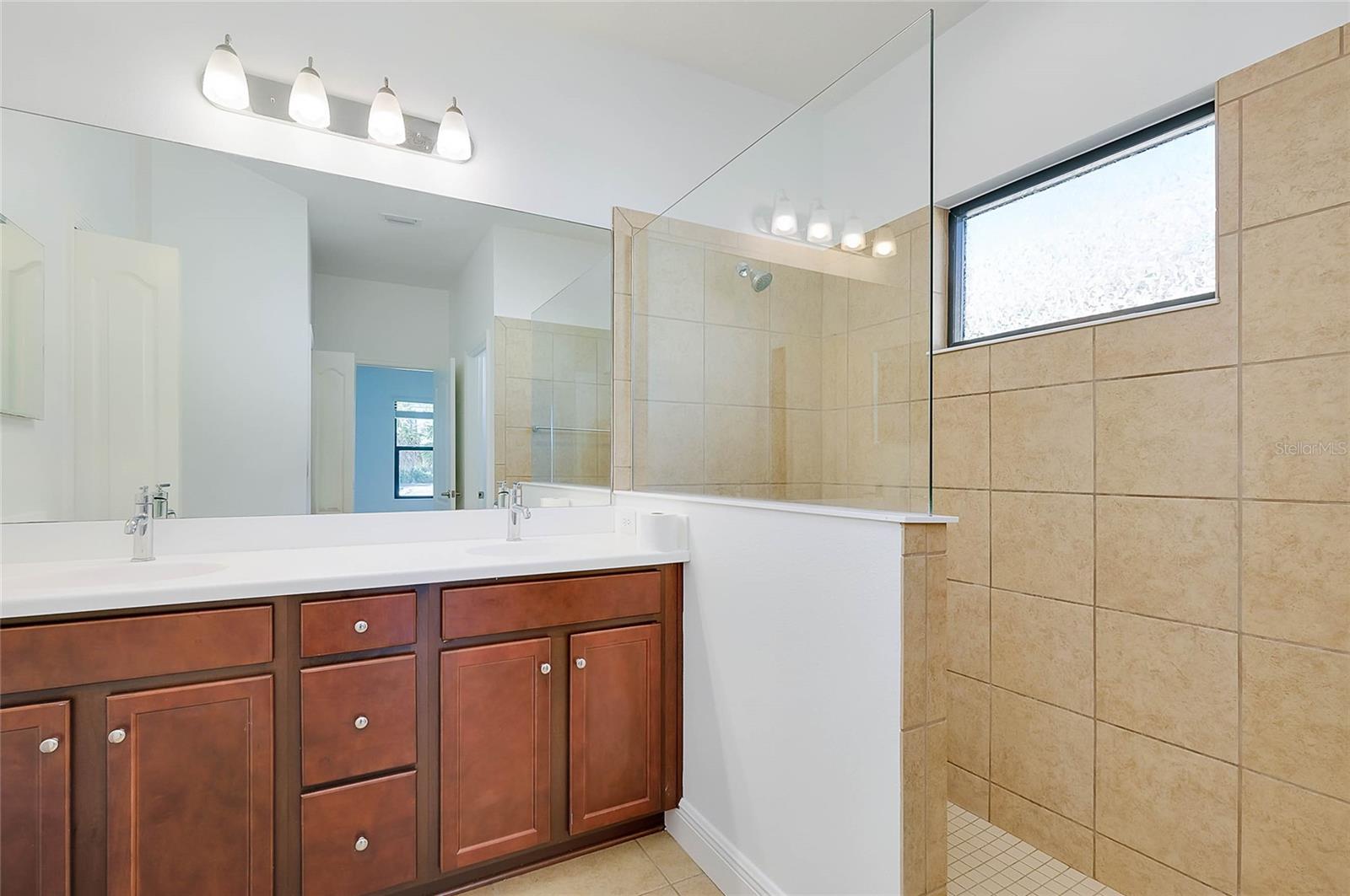 220 BRIENZA LOOP, NOKOMIS, FL, 34275