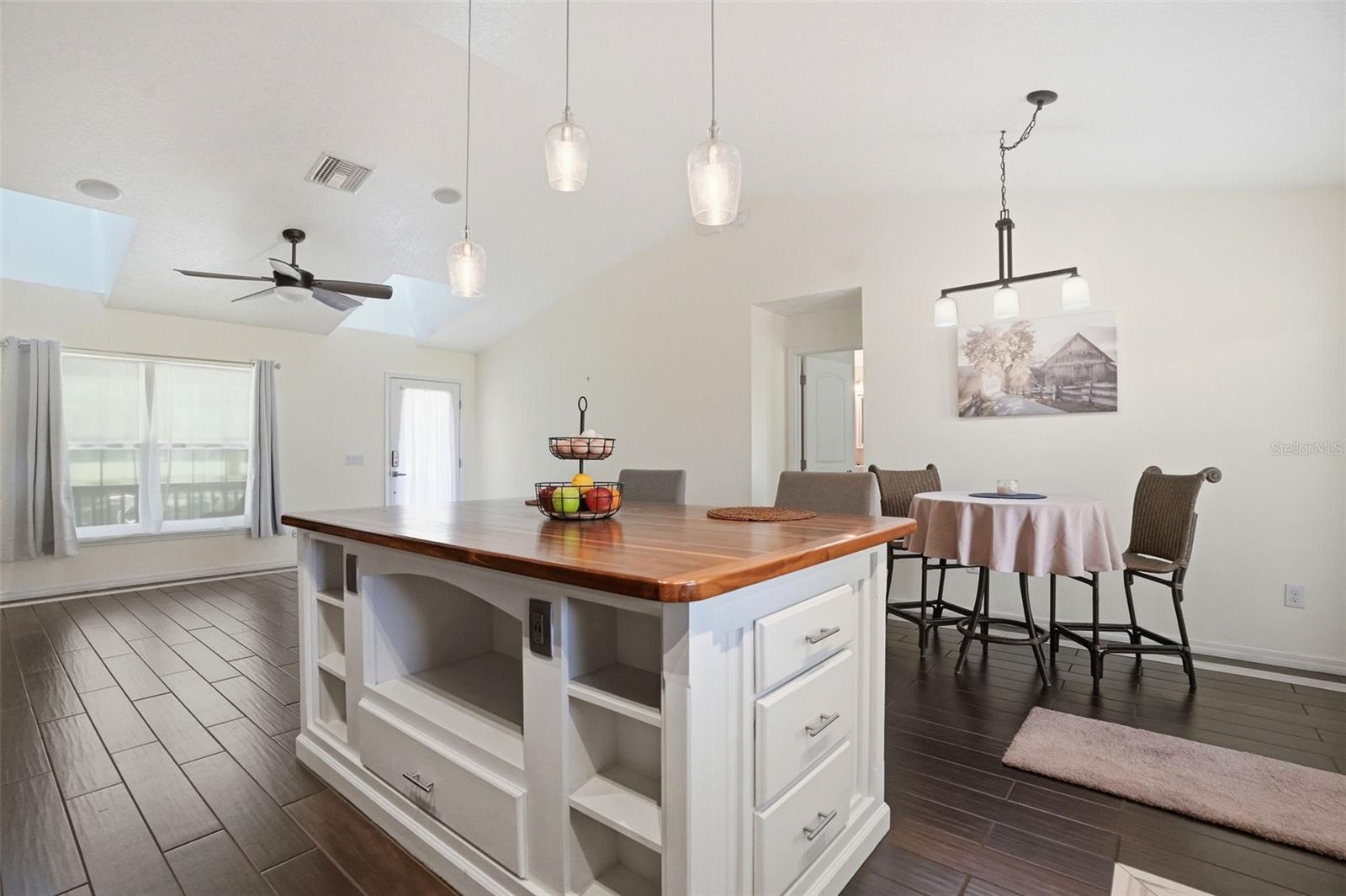 7037 CR 625, BUSHNELL, FL, 33513