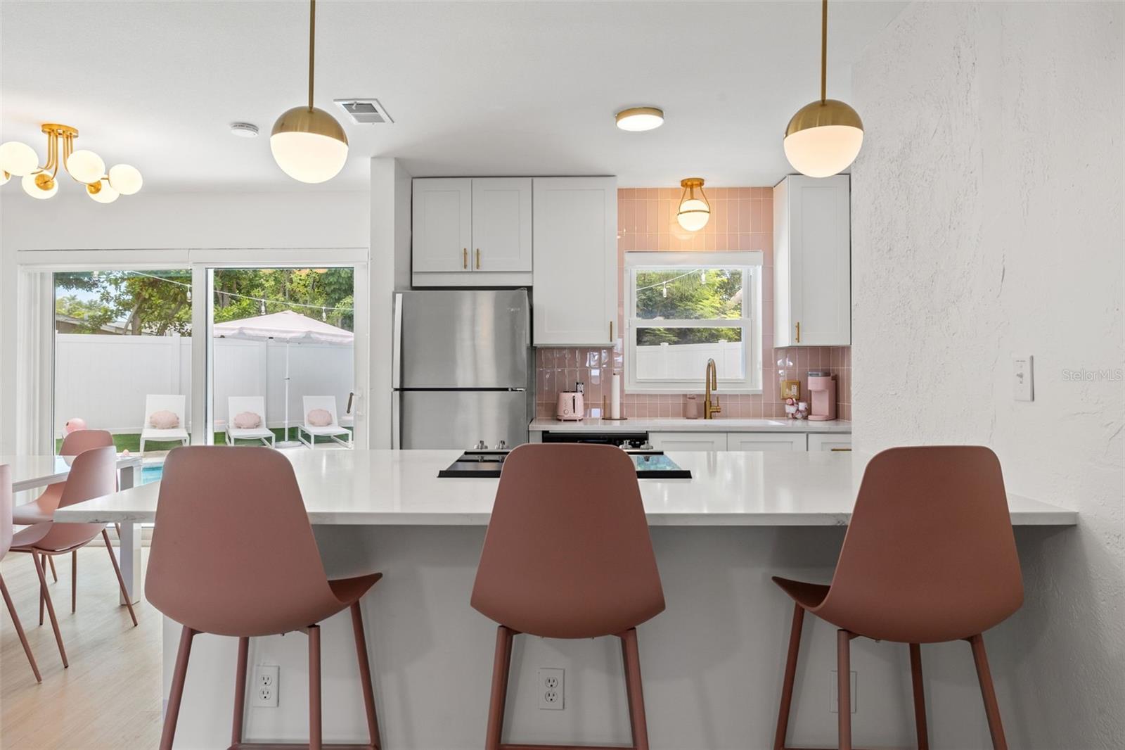 3755 BEACH DR SE, ST PETERSBURG, FL, 33705