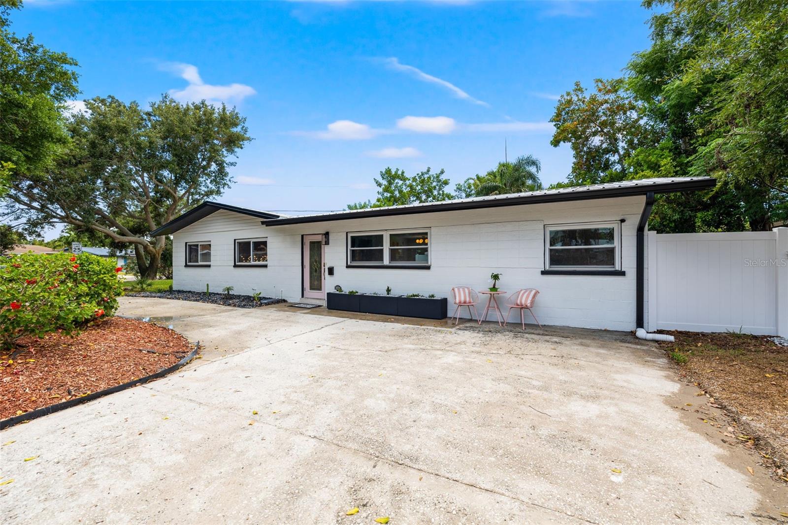 3755 BEACH DR SE, ST PETERSBURG, FL, 33705