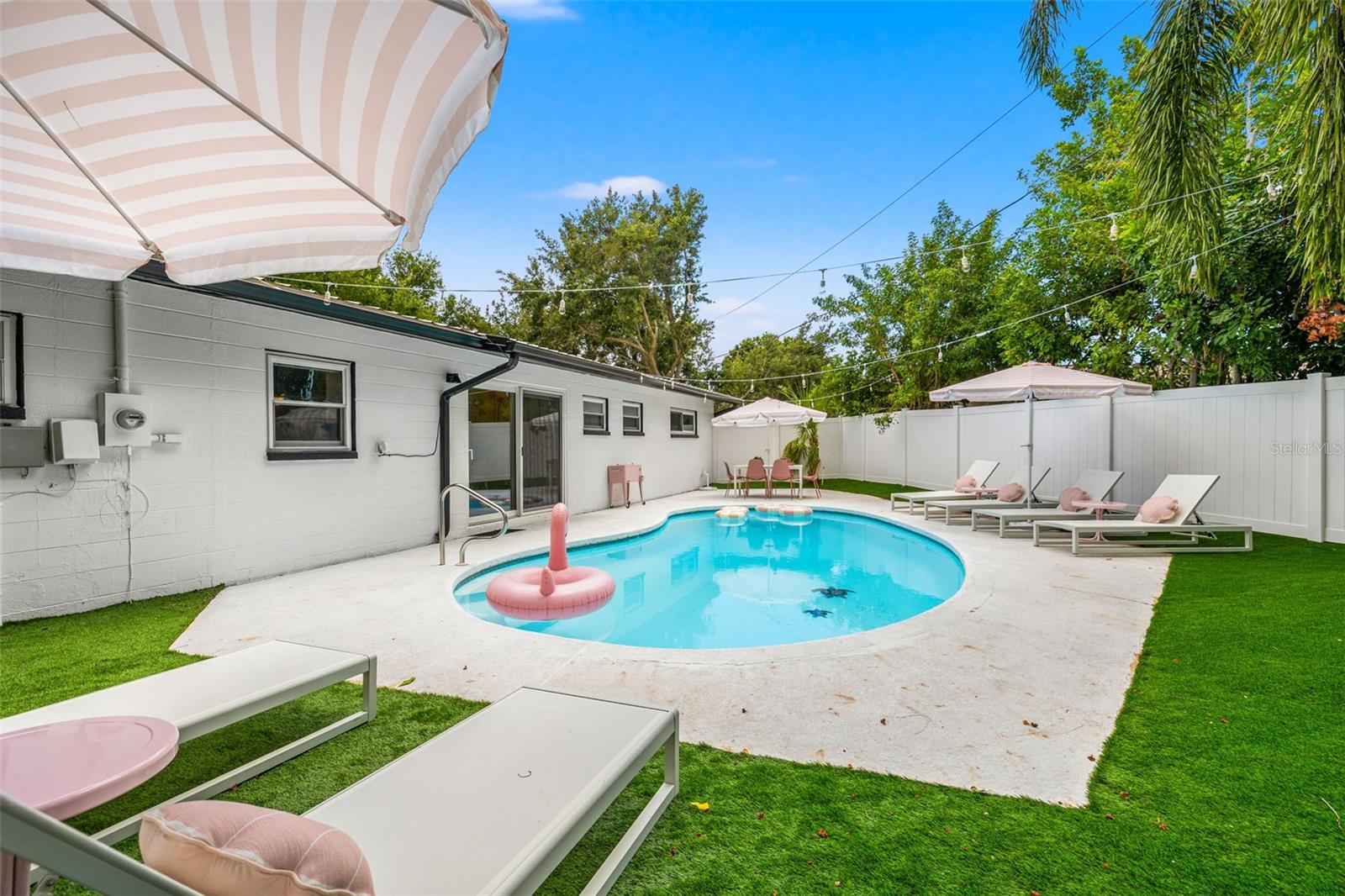 3755 BEACH DR SE, ST PETERSBURG, FL, 33705