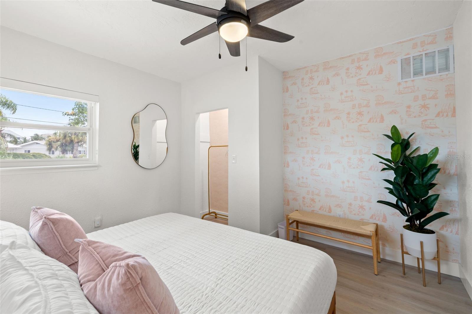 3755 BEACH DR SE, ST PETERSBURG, FL, 33705