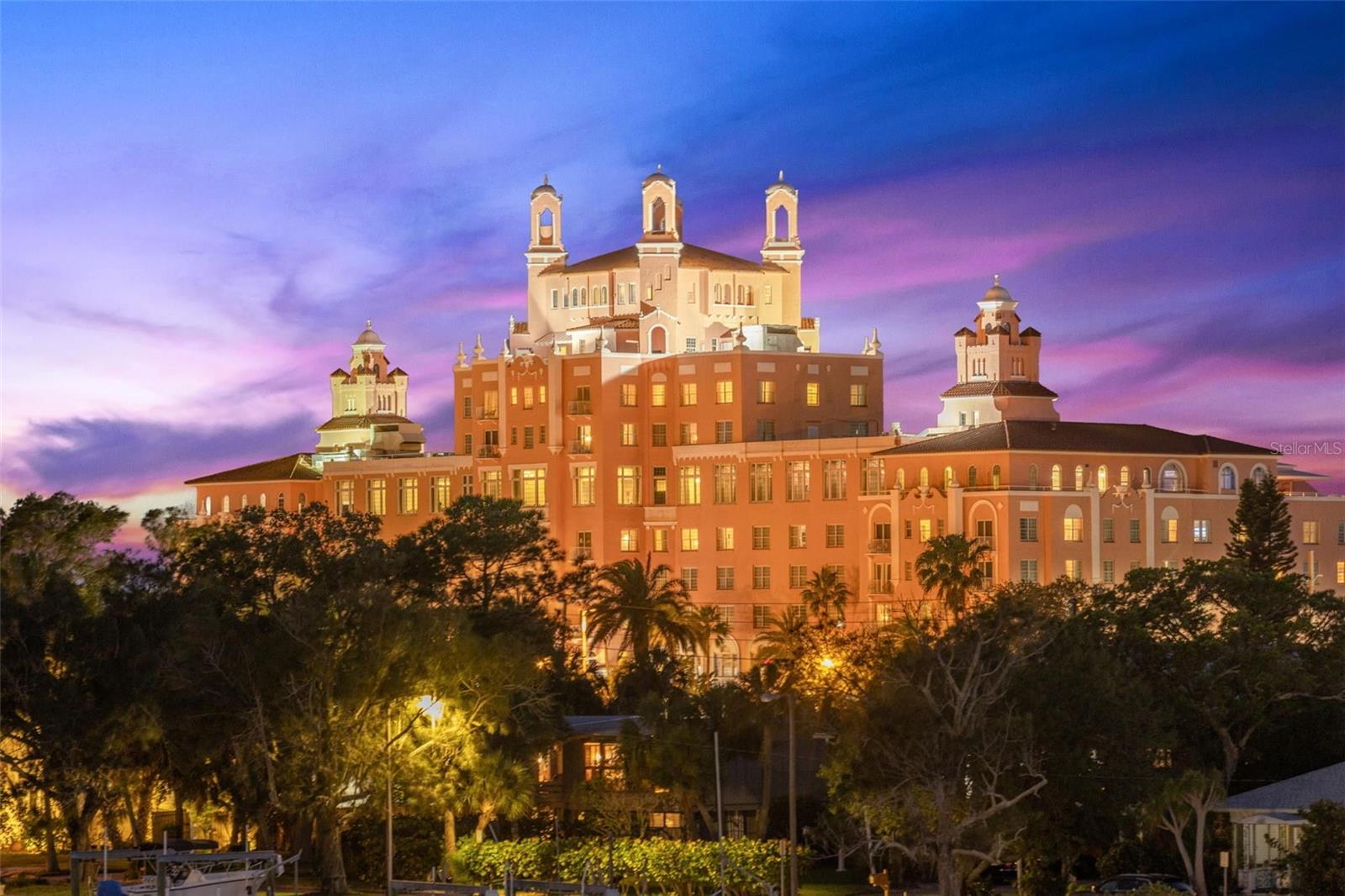 3755 BEACH DR SE, ST PETERSBURG, FL, 33705