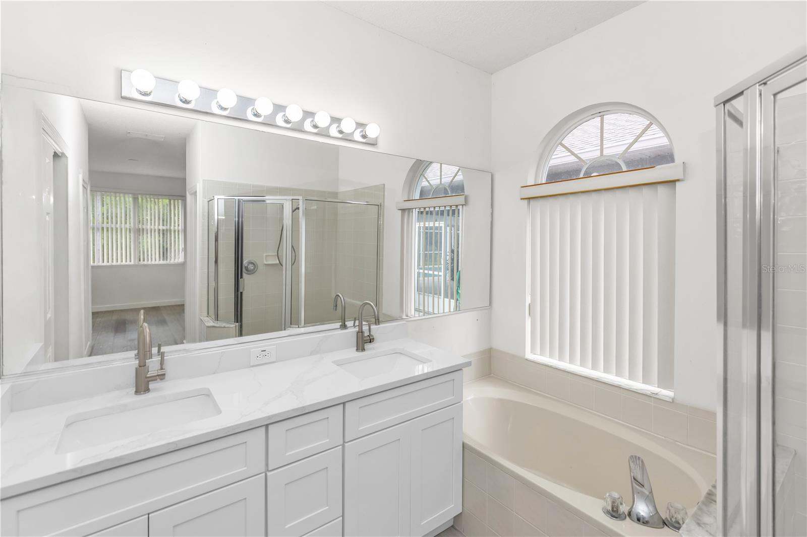 1016 LAKE BISCAYNE WAY, ORLANDO, FL, 32824