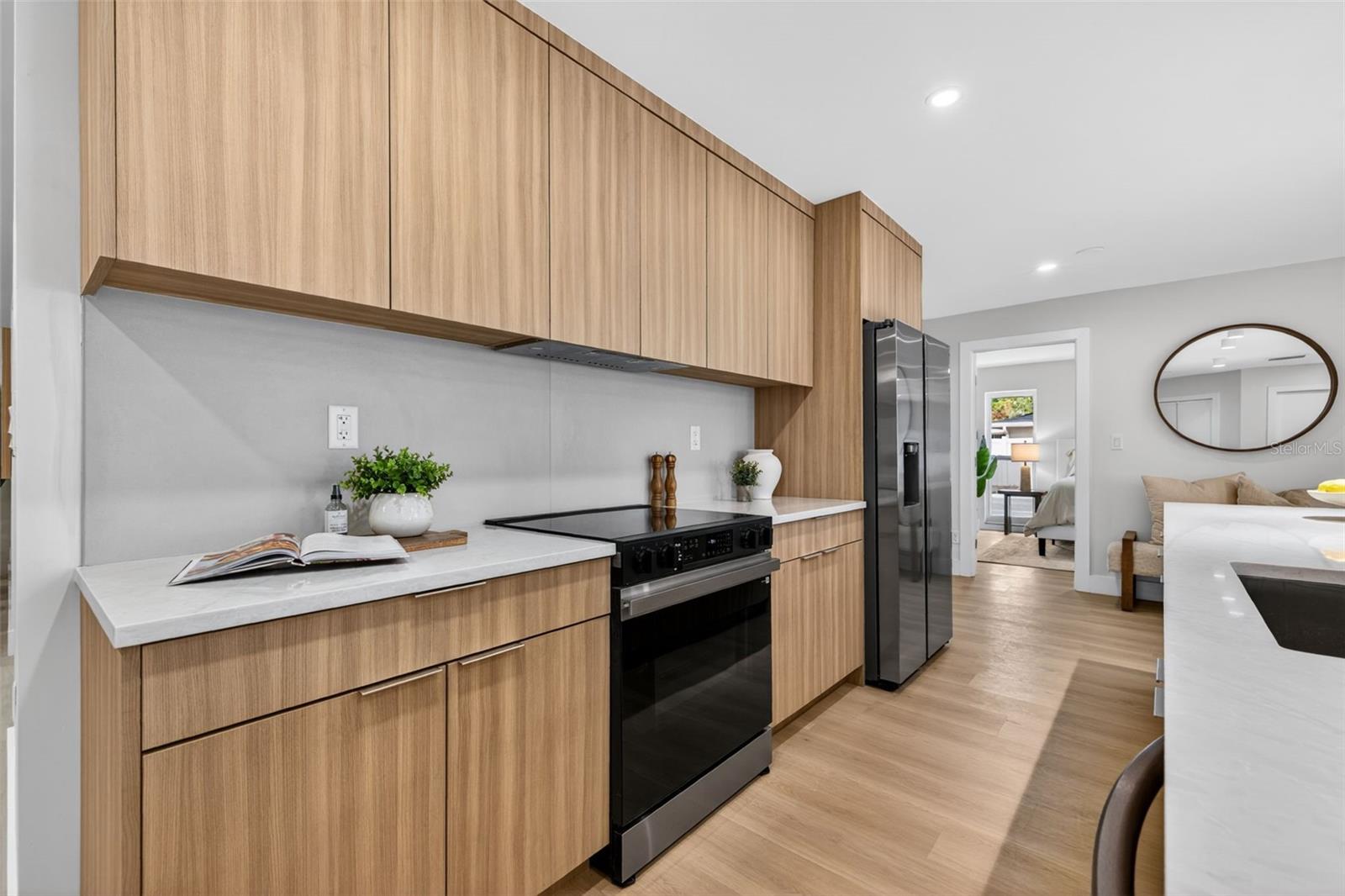 6649 PINELLAS POINT DR S, ST PETERSBURG, FL, 33712