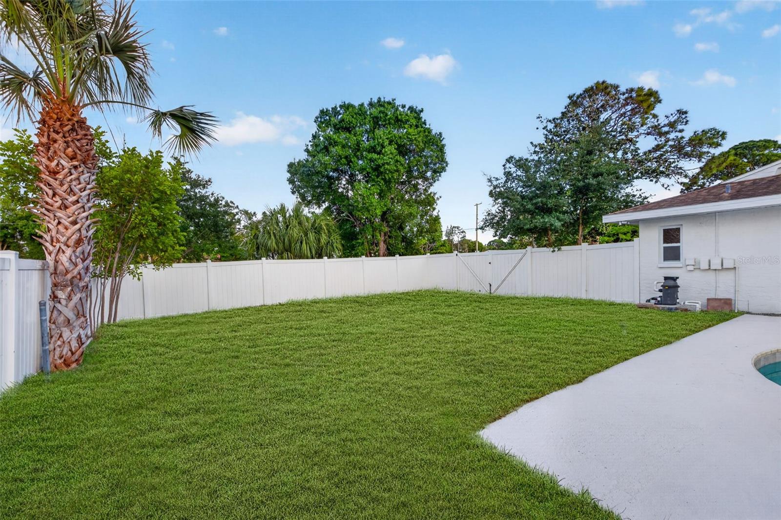 6649 PINELLAS POINT DR S, ST PETERSBURG, FL, 33712