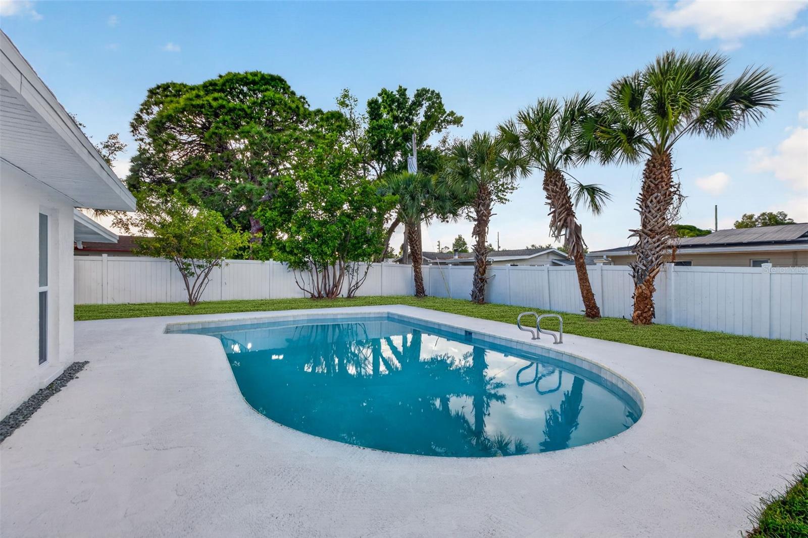 6649 PINELLAS POINT DR S, ST PETERSBURG, FL, 33712