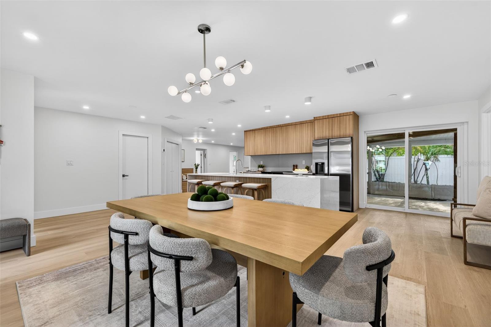 6649 PINELLAS POINT DR S, ST PETERSBURG, FL, 33712