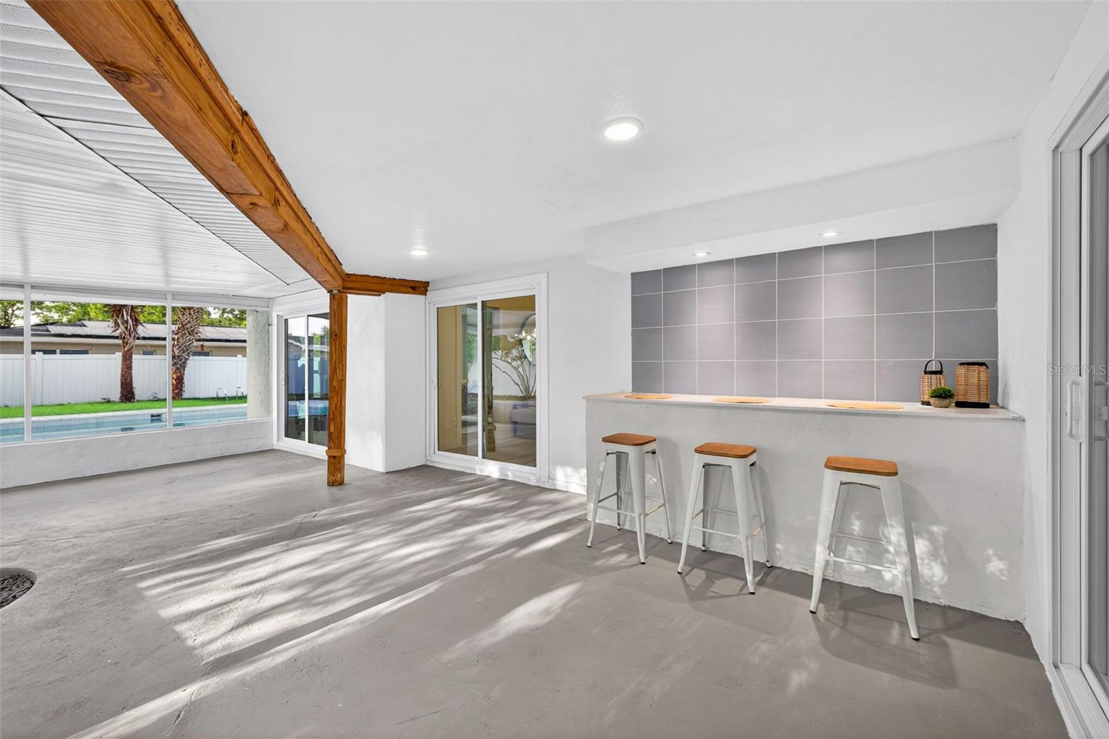 6649 PINELLAS POINT DR S, ST PETERSBURG, FL, 33712