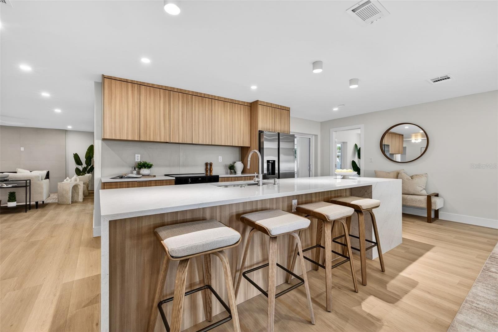 6649 PINELLAS POINT DR S, ST PETERSBURG, FL, 33712