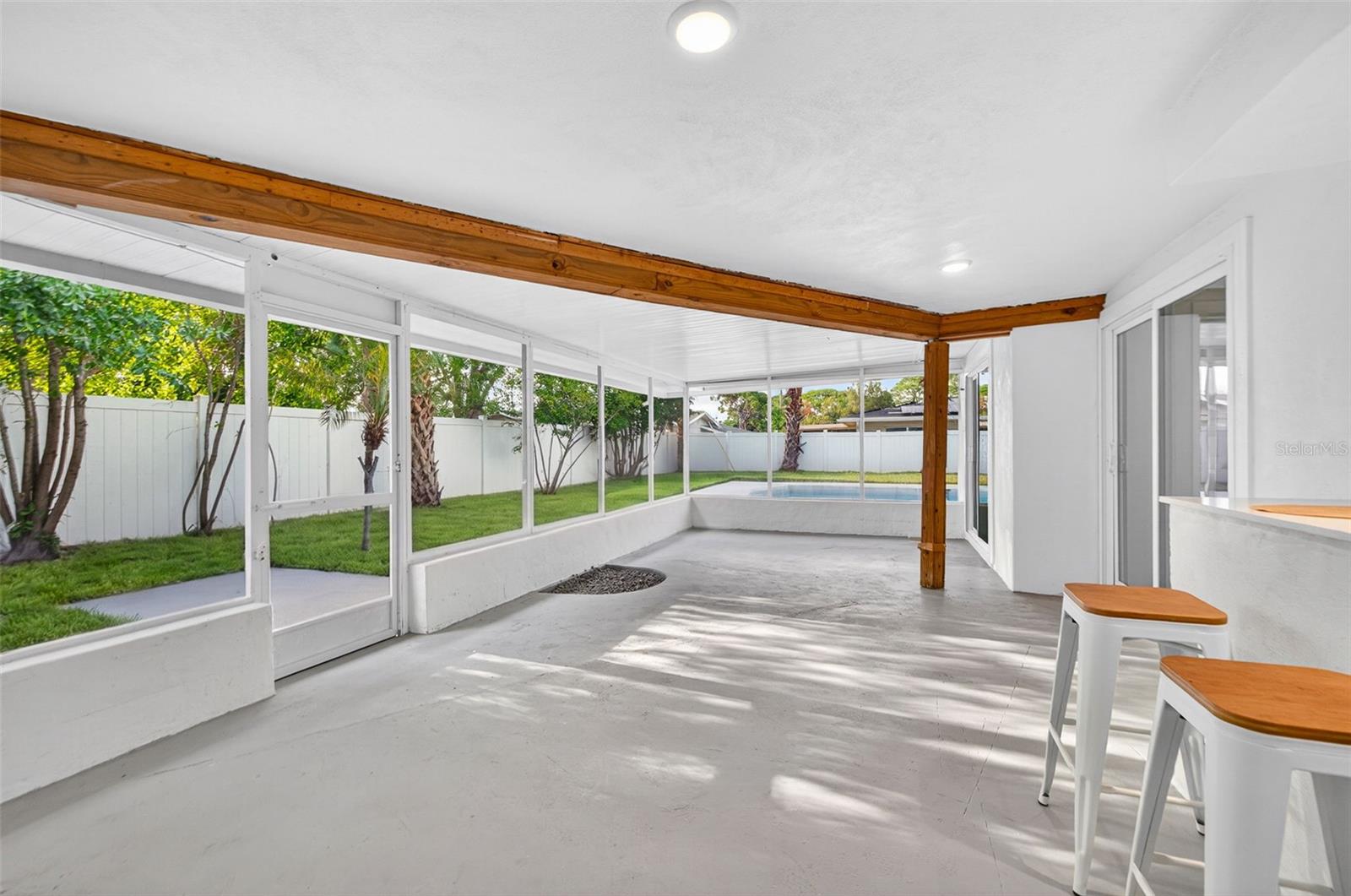 6649 PINELLAS POINT DR S, ST PETERSBURG, FL, 33712