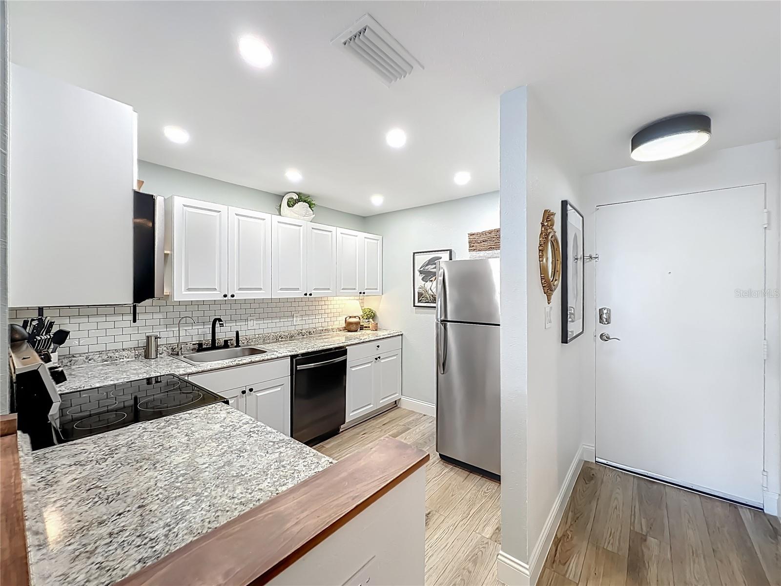 1100 DELANEY AVE #F106, ORLANDO, FL, 32806