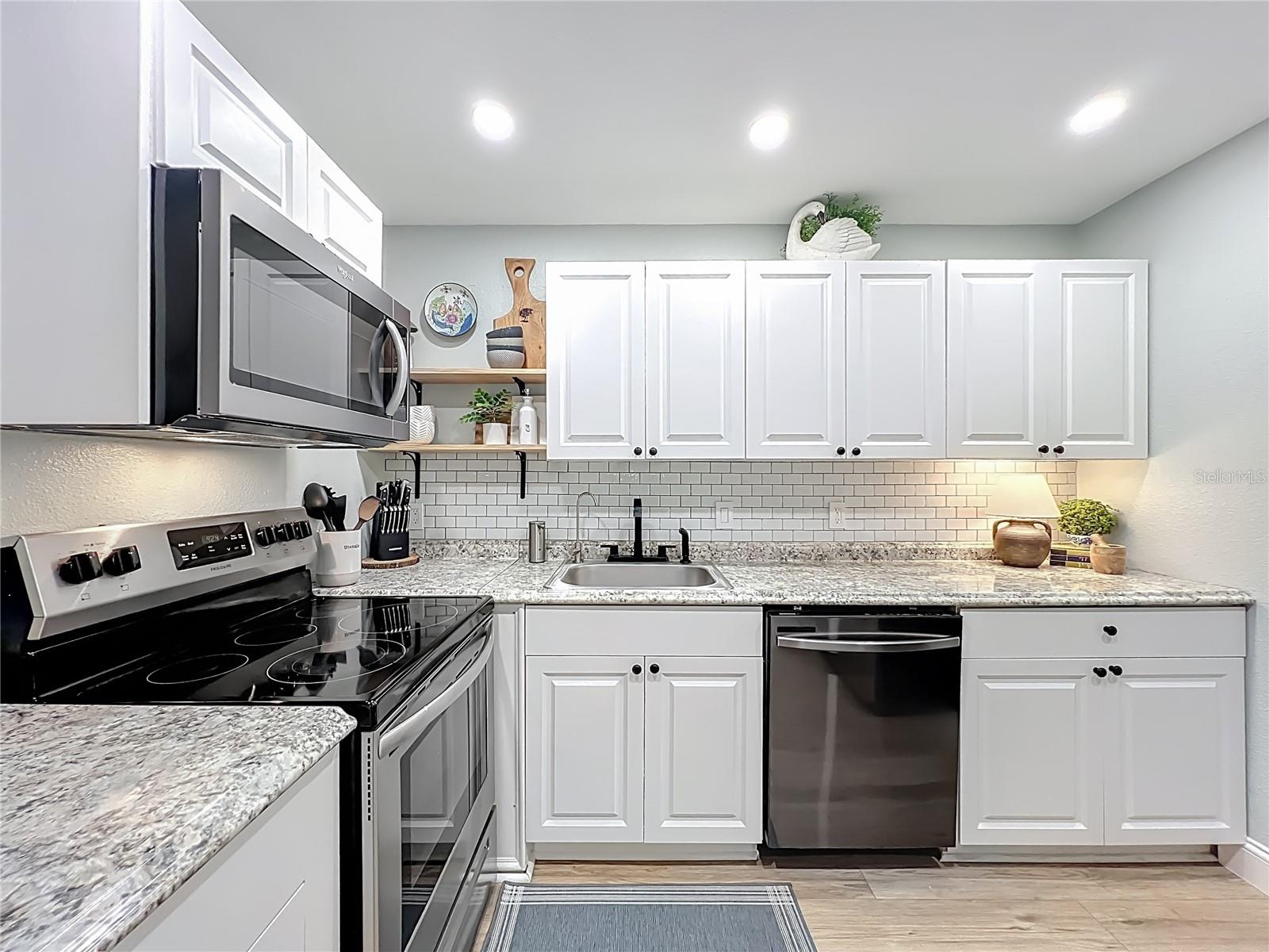 1100 DELANEY AVE #F106, ORLANDO, FL, 32806