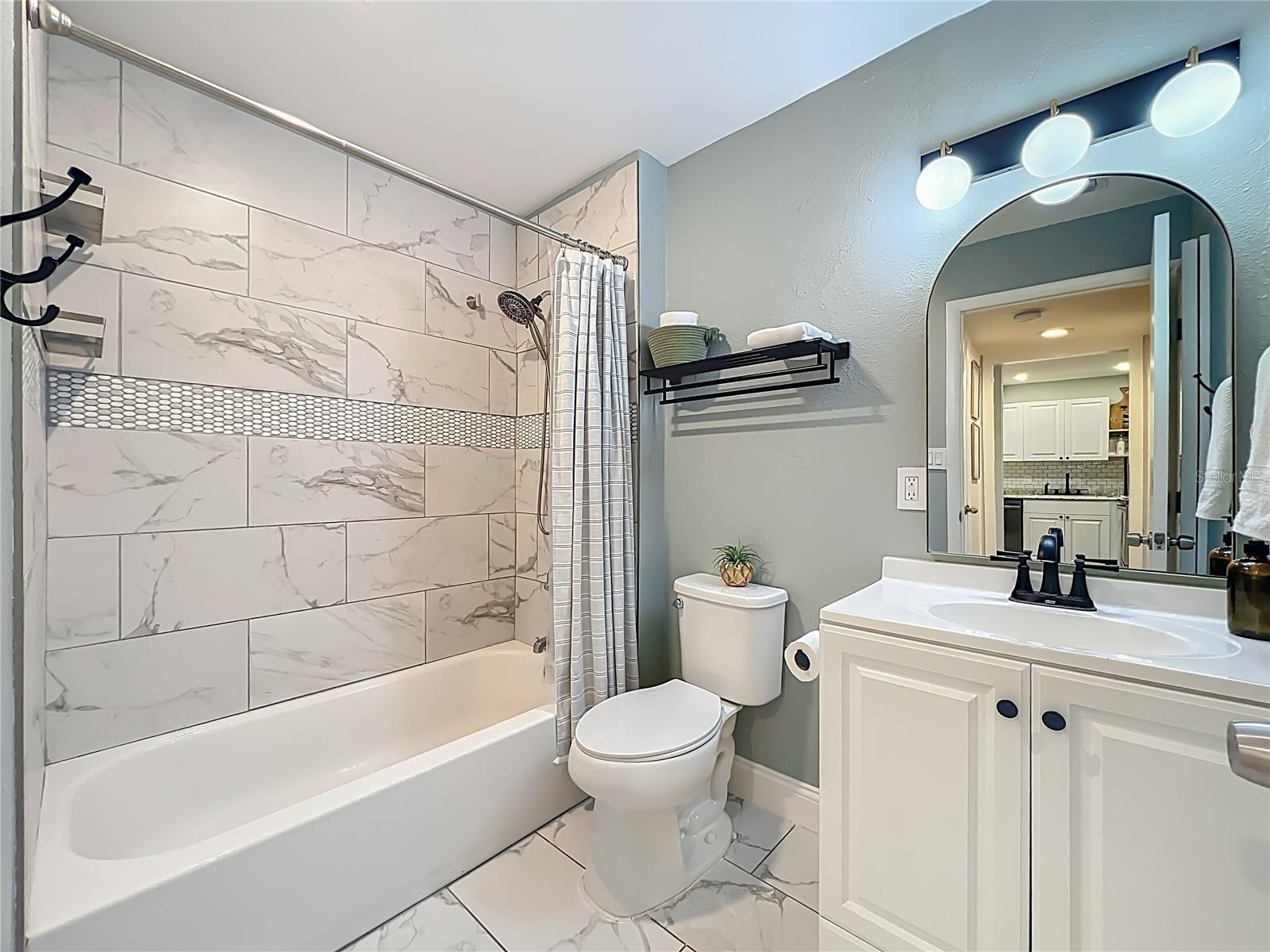 1100 DELANEY AVE #F106, ORLANDO, FL, 32806