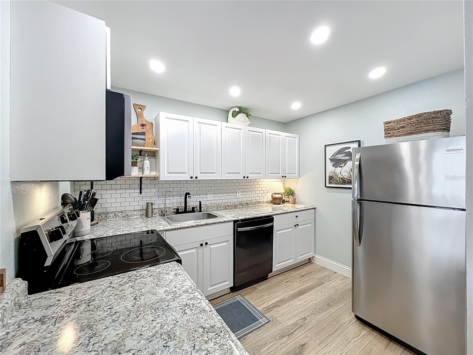 1100 DELANEY AVE #F106, ORLANDO, FL, 32806