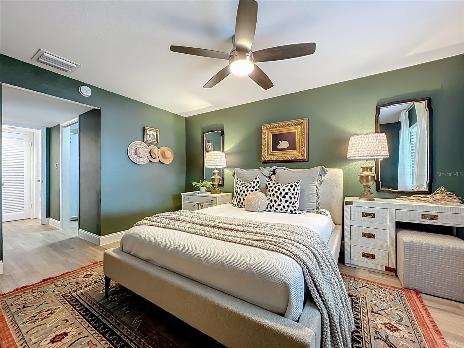 1100 DELANEY AVE #F106, ORLANDO, FL, 32806