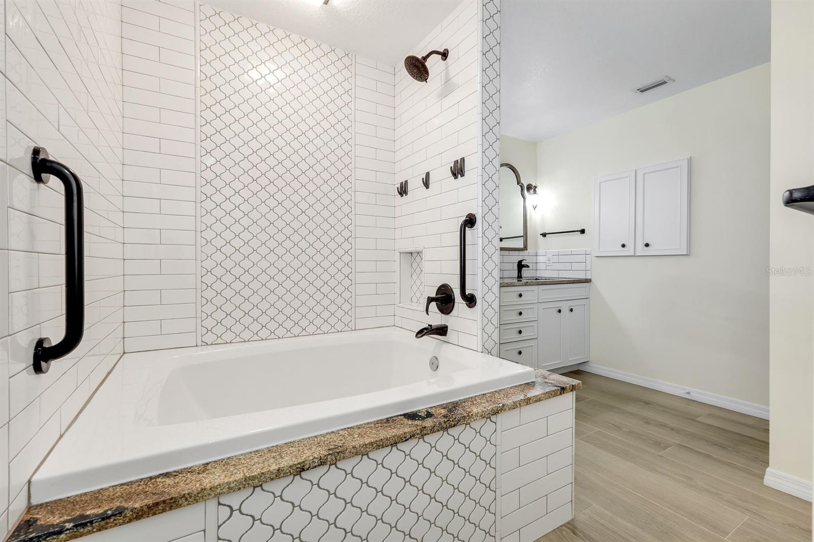 2174 BAYOU RD, PUNTA GORDA, FL, 33950