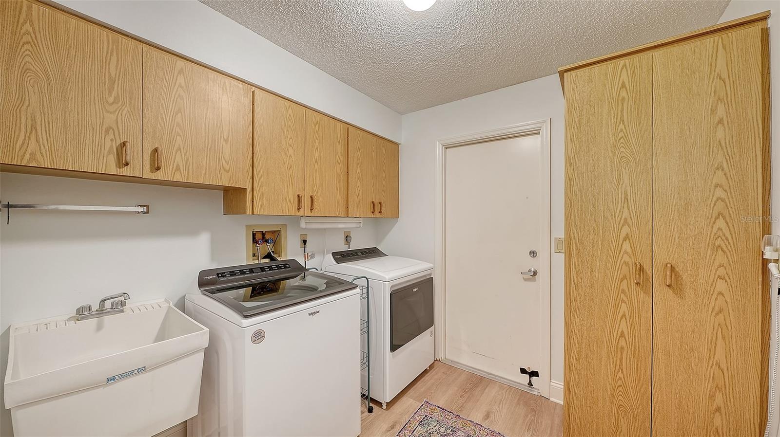 6048 WILSHIRE BLVD #2, SARASOTA, FL, 34238