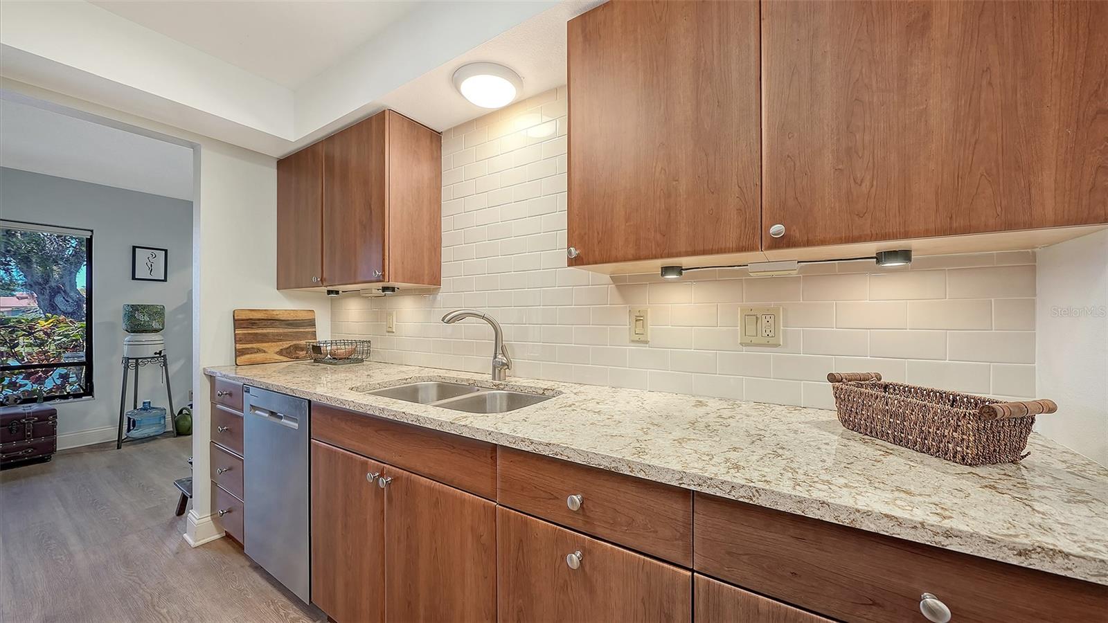 6048 WILSHIRE BLVD #2, SARASOTA, FL, 34238