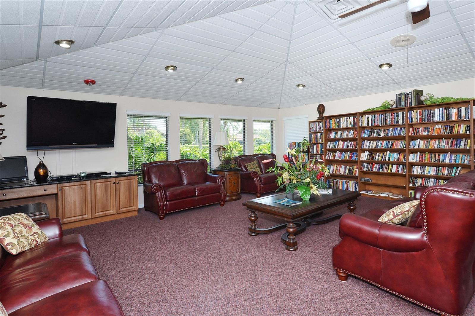 6048 WILSHIRE BLVD #2, SARASOTA, FL, 34238