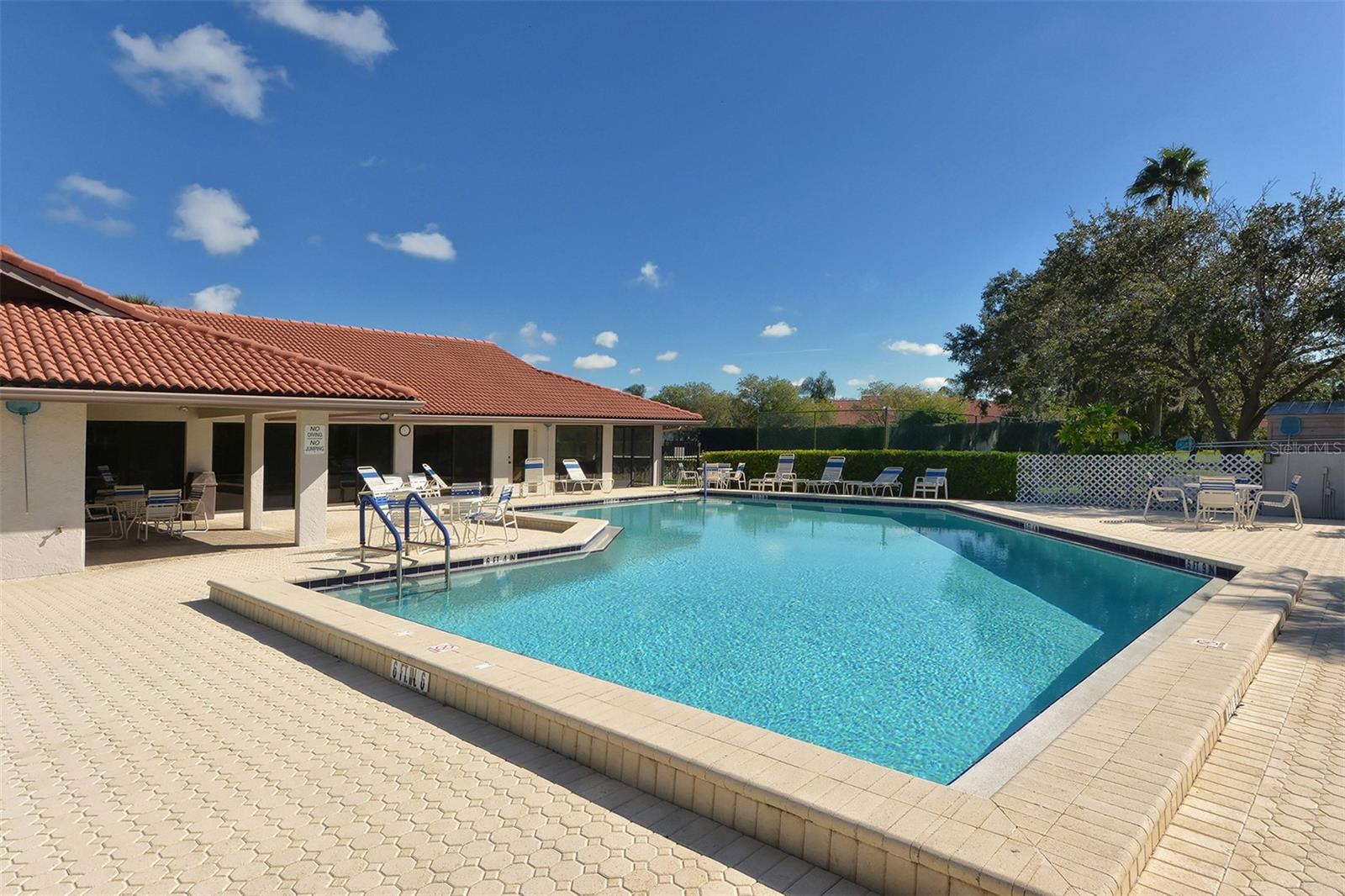 6048 WILSHIRE BLVD #2, SARASOTA, FL, 34238