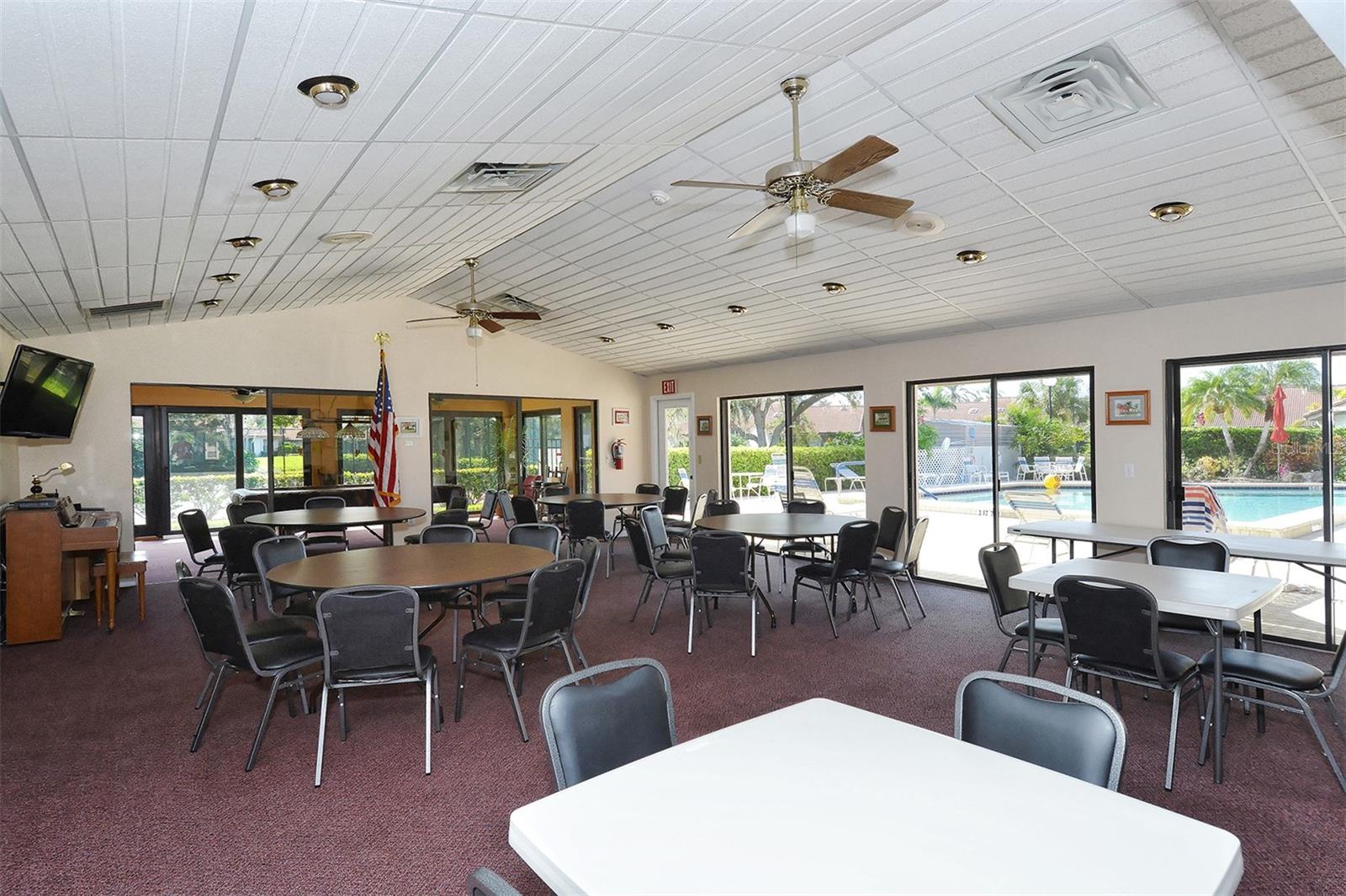 6048 WILSHIRE BLVD #2, SARASOTA, FL, 34238