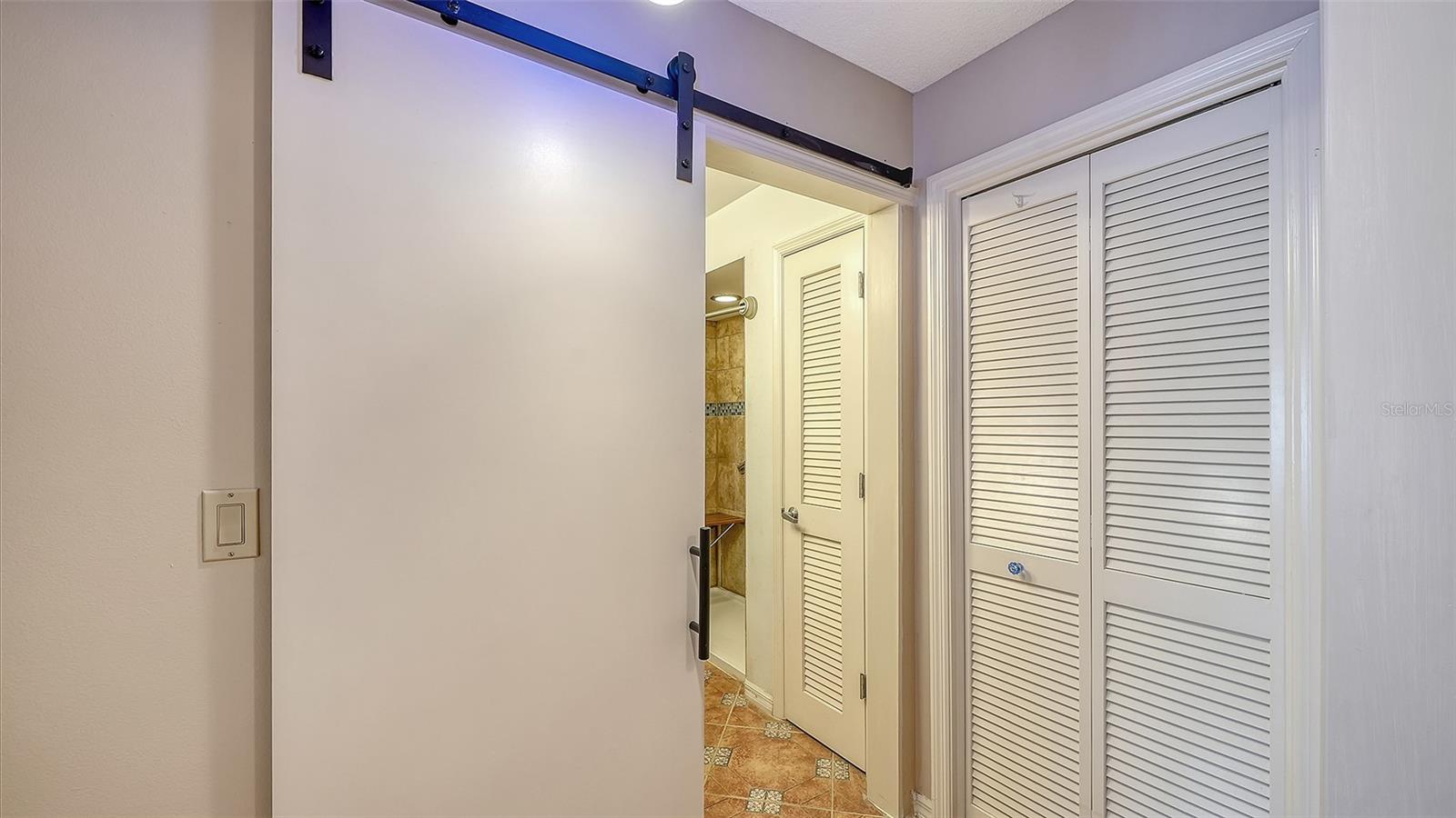 6048 WILSHIRE BLVD #2, SARASOTA, FL, 34238