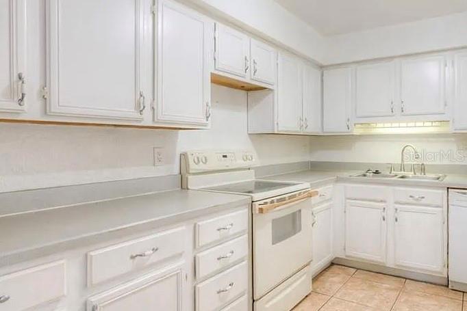 1 S AURORA DR, APOPKA, FL, 32703