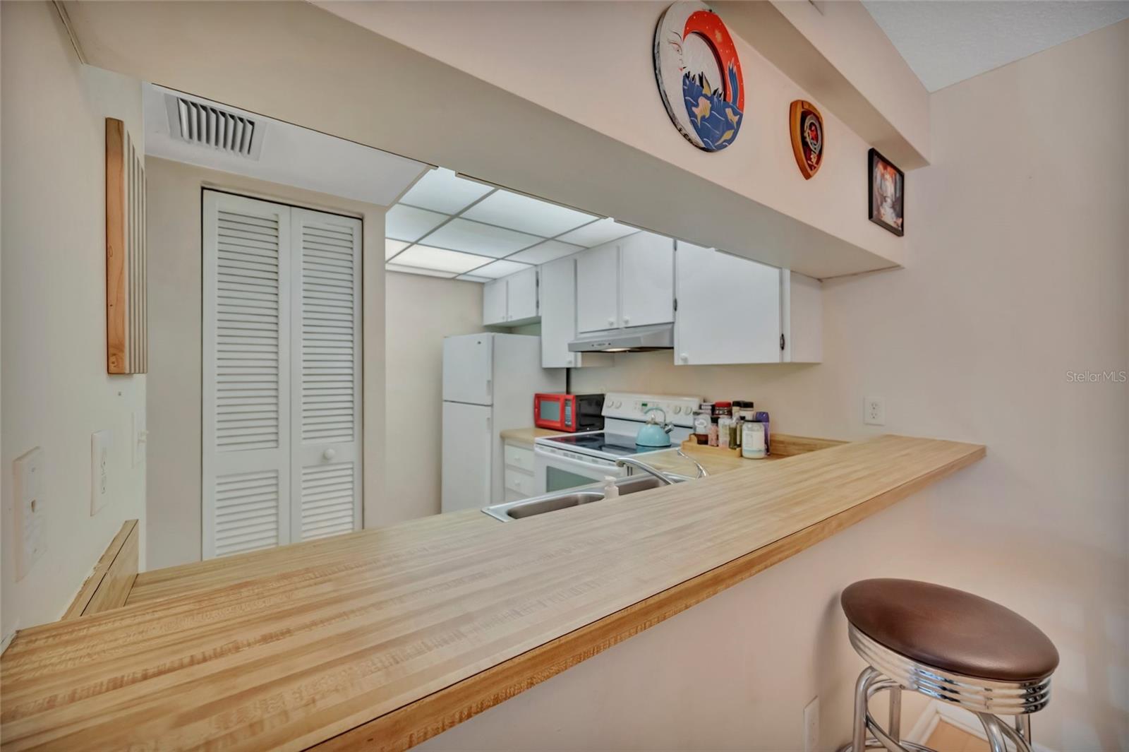 3221 BENEVA RD #102, SARASOTA, FL, 34232