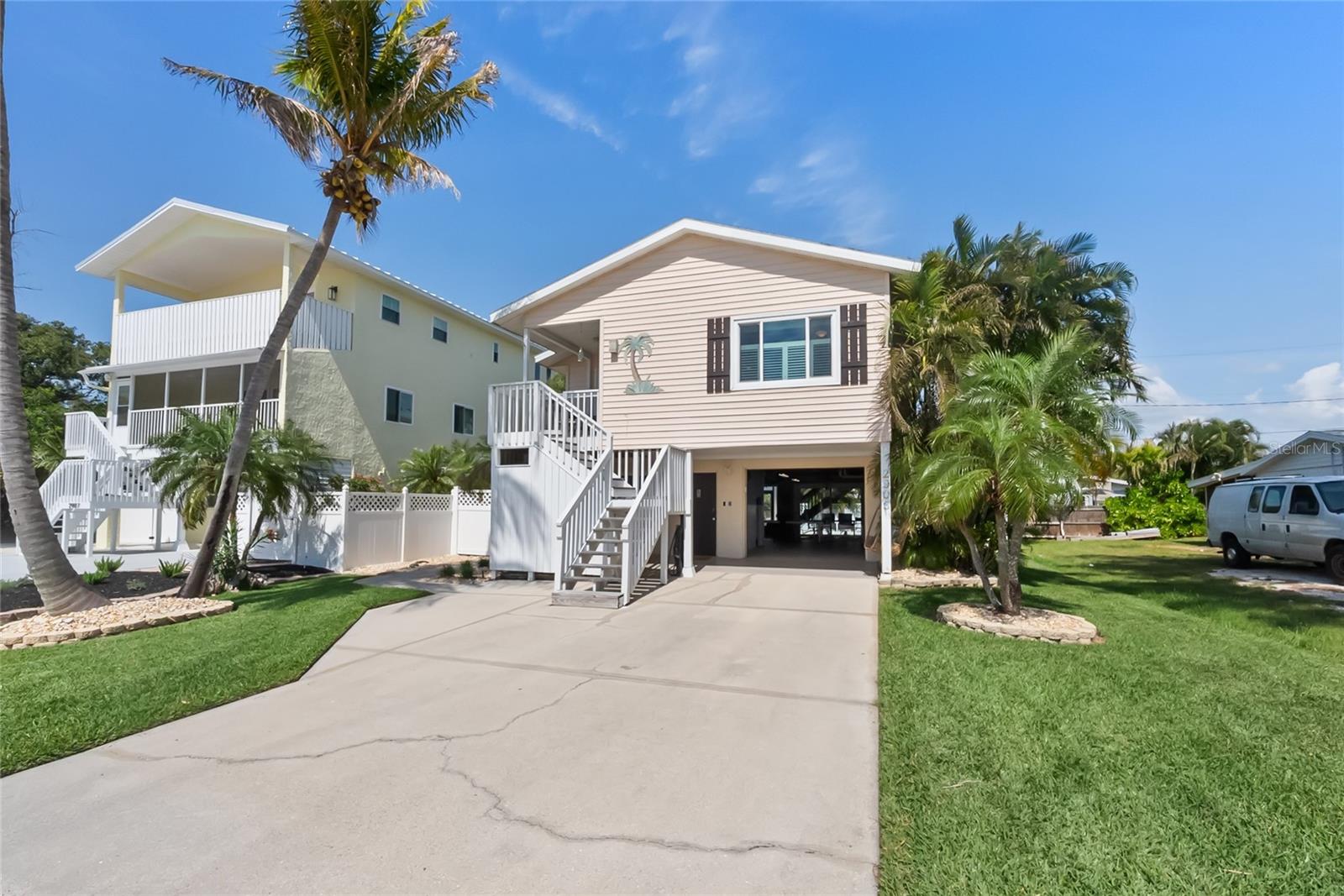 2905 AVENUE C, HOLMES BEACH, FL, 34217