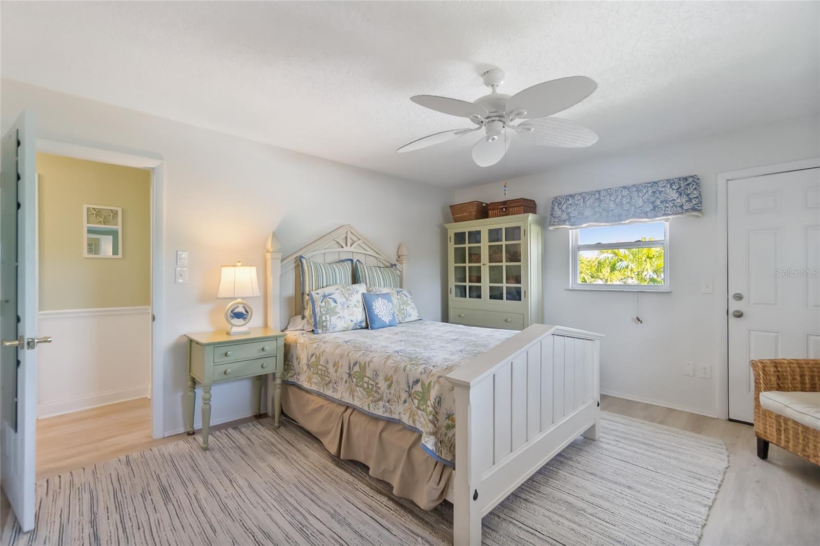 2905 AVENUE C, HOLMES BEACH, FL, 34217