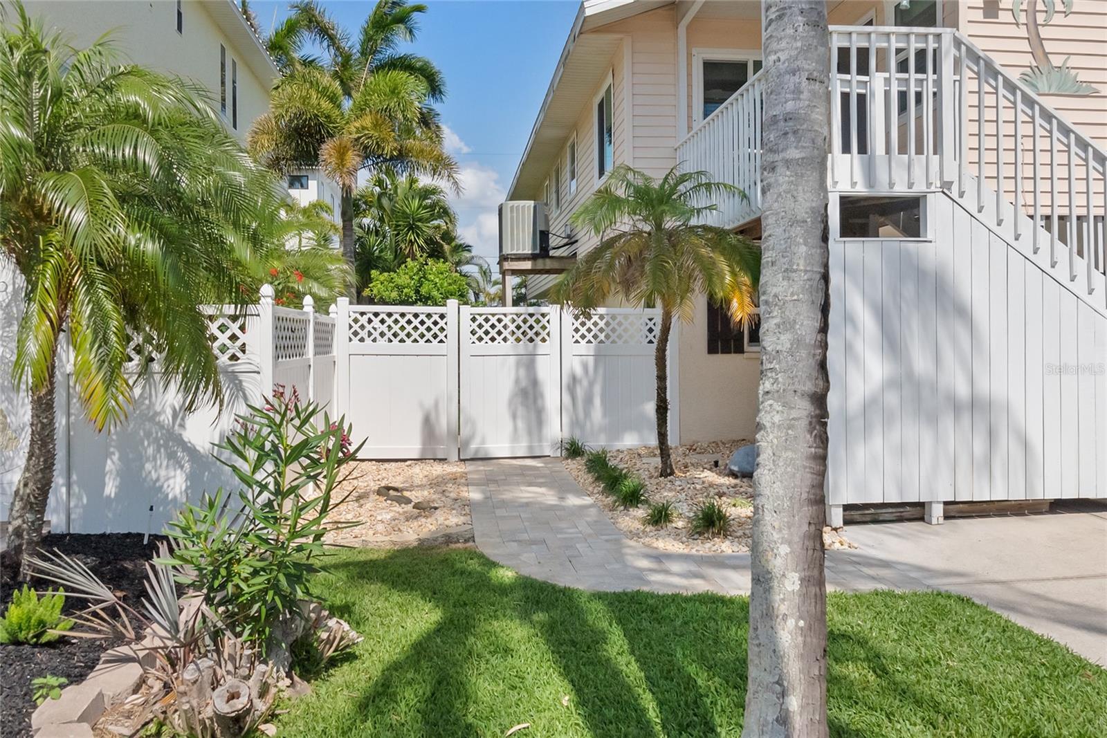 2905 AVENUE C, HOLMES BEACH, FL, 34217