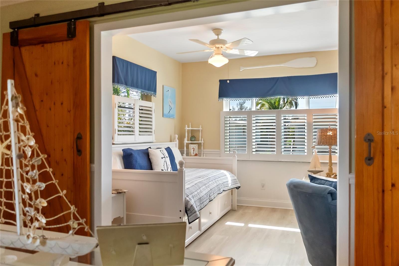 2905 AVENUE C, HOLMES BEACH, FL, 34217