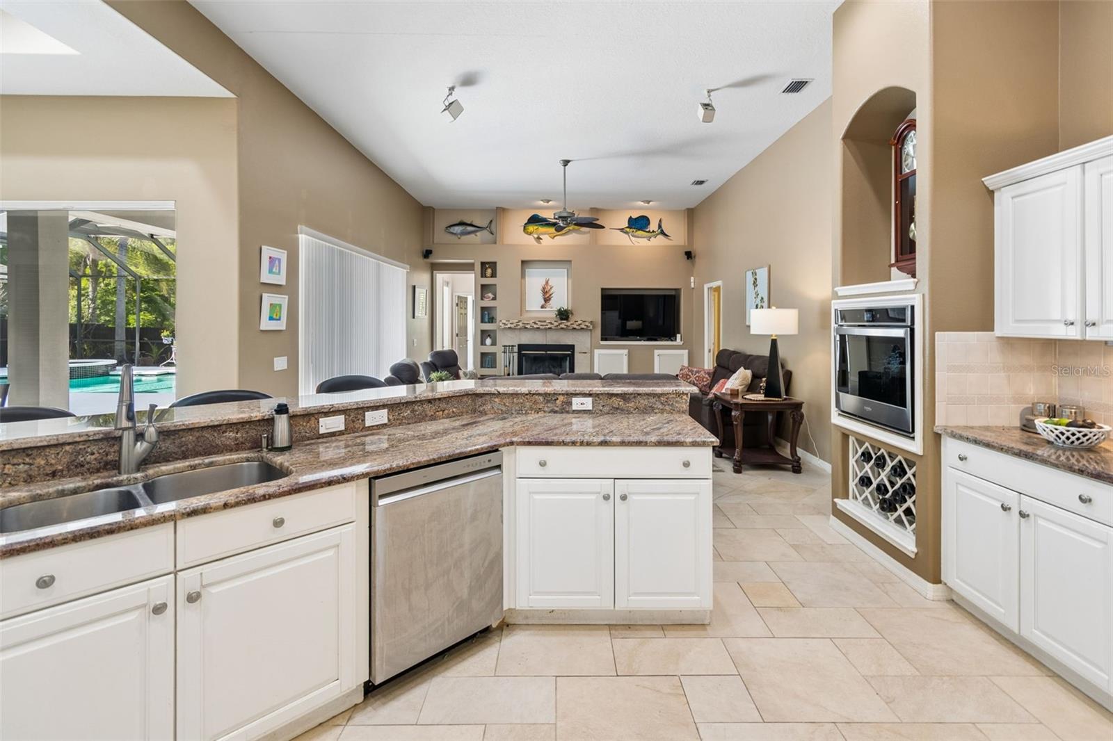 19108 CENTRE ROSE BLVD, LUTZ, FL, 33558