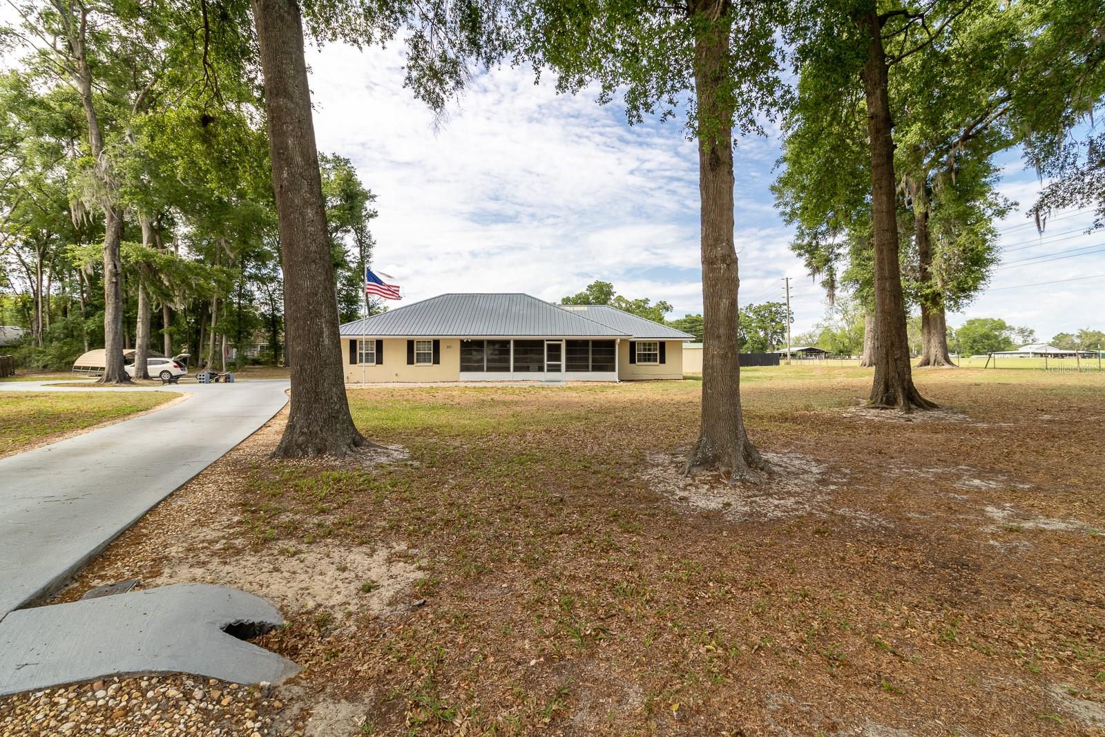 300 SW BRIGHTON CT, FORT WHITE, FL, 32038