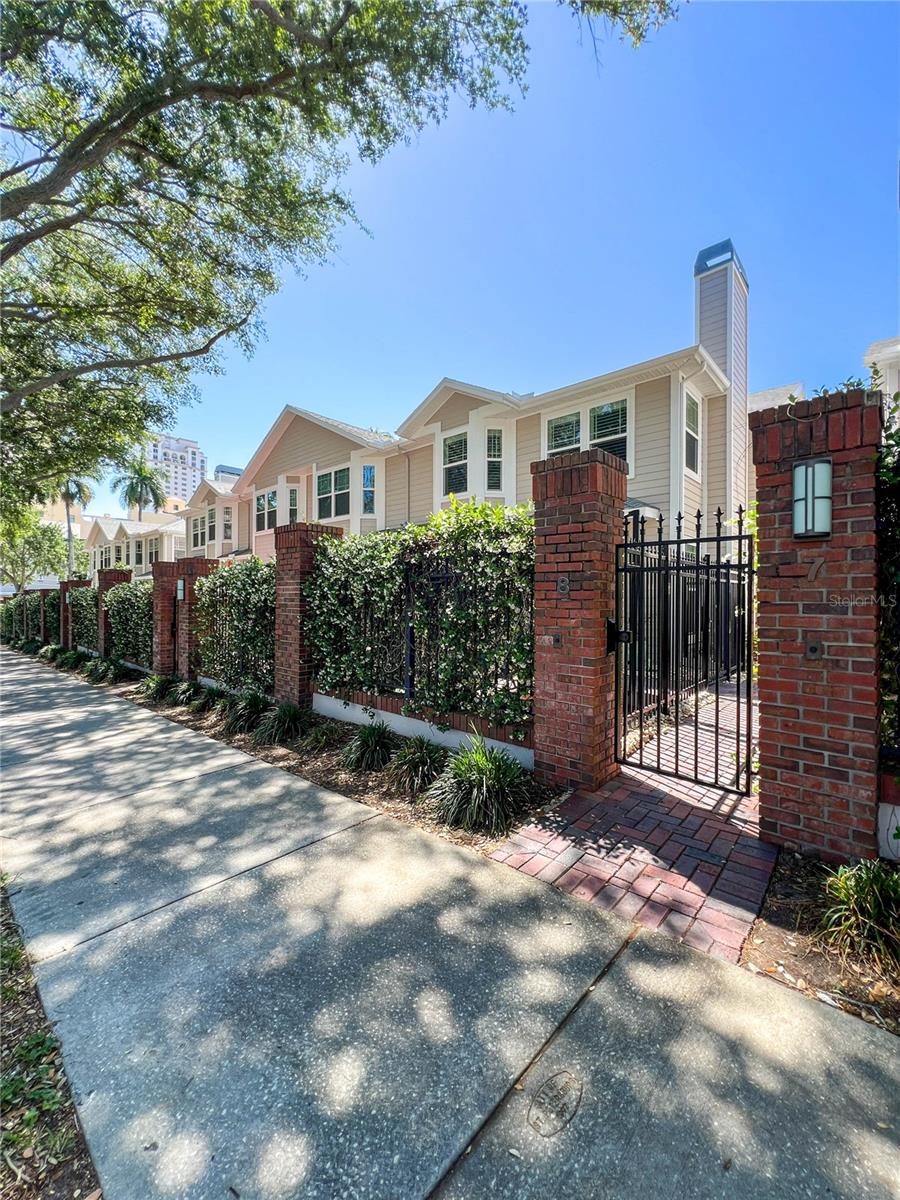 350 2ND ST N #8, ST PETERSBURG, FL, 33701