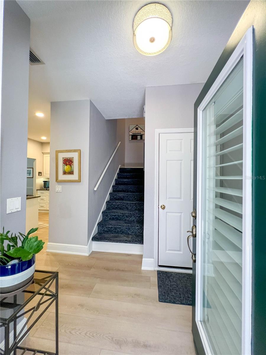 350 2ND ST N #8, ST PETERSBURG, FL, 33701