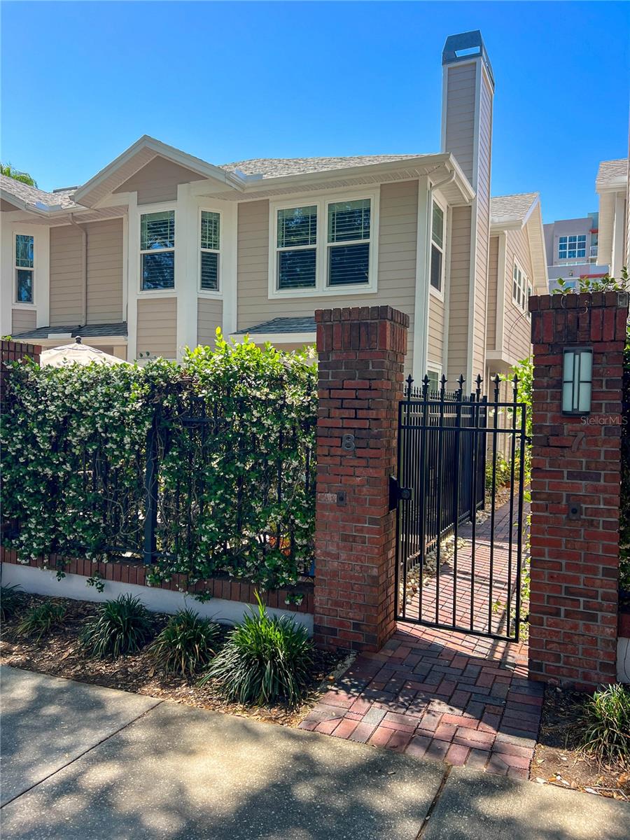 350 2ND ST N #8, ST PETERSBURG, FL, 33701