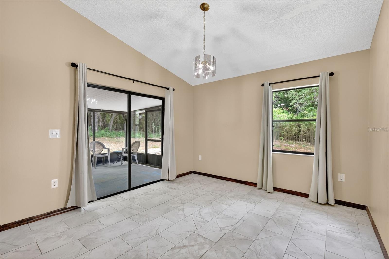 40248 ORANGE CIR, LADY LAKE, FL, 32159