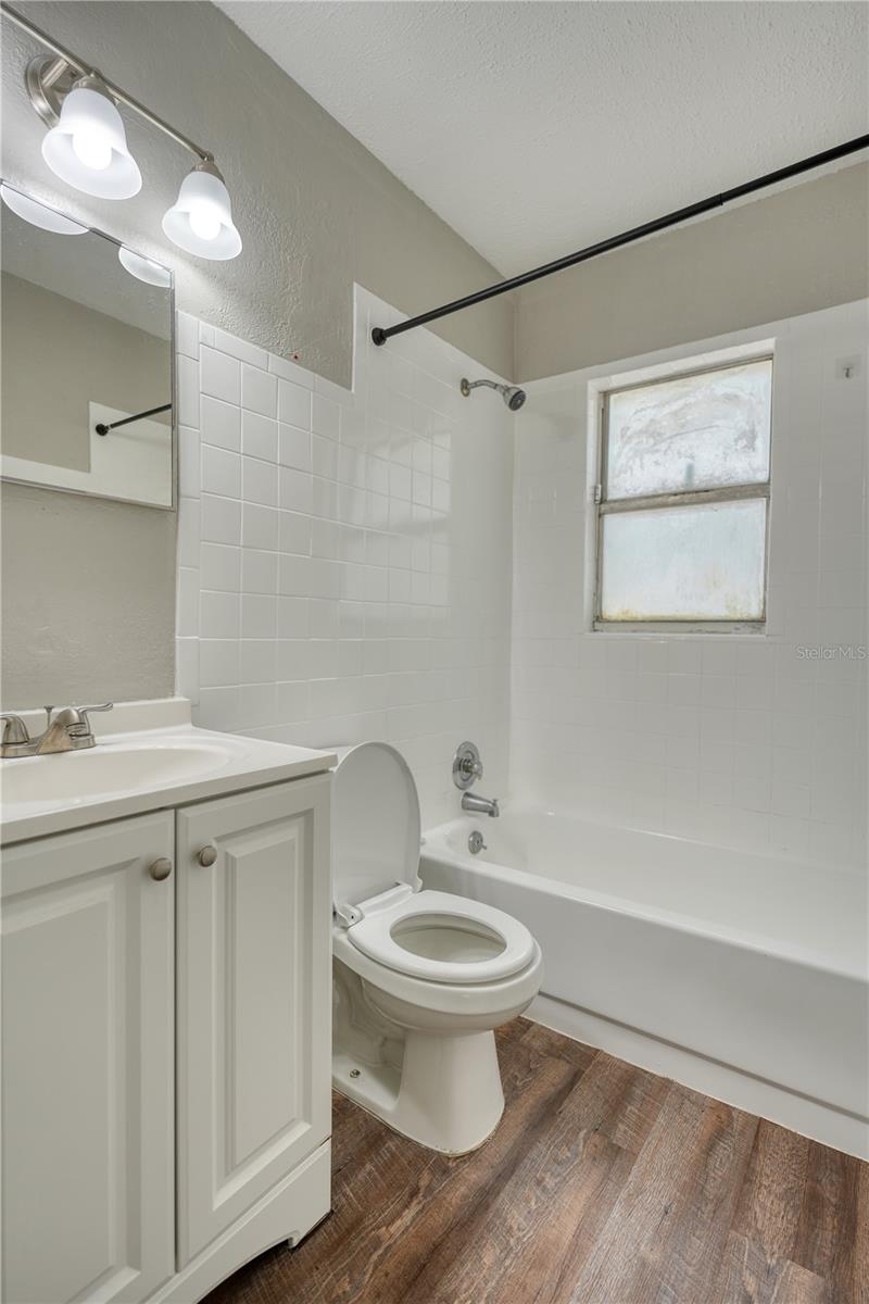 8086 28TH AVE N, ST PETERSBURG, FL, 33710