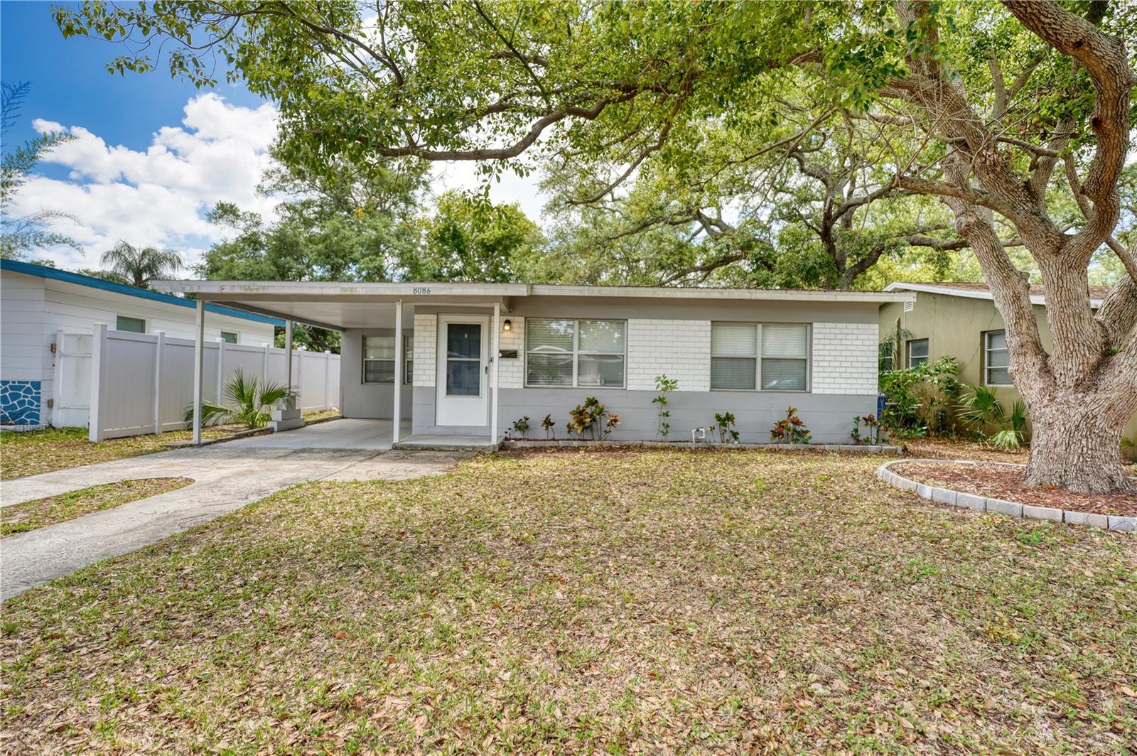 8086 28TH AVE N, ST PETERSBURG, FL, 33710