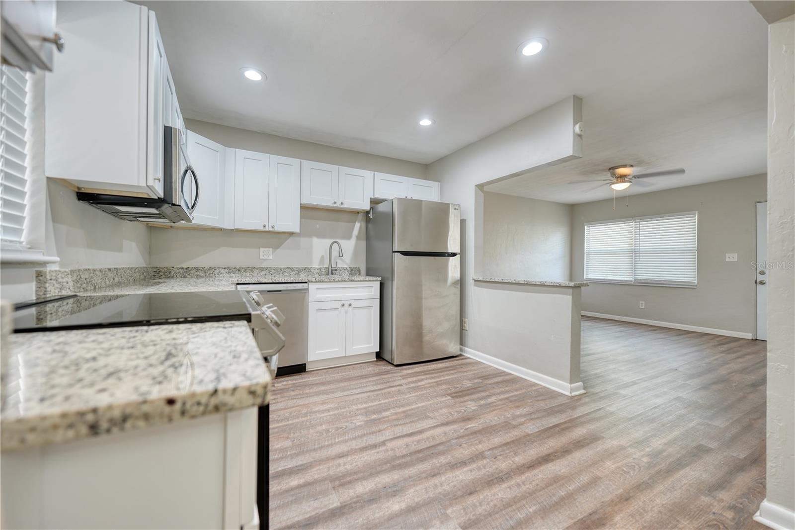 8086 28TH AVE N, ST PETERSBURG, FL, 33710