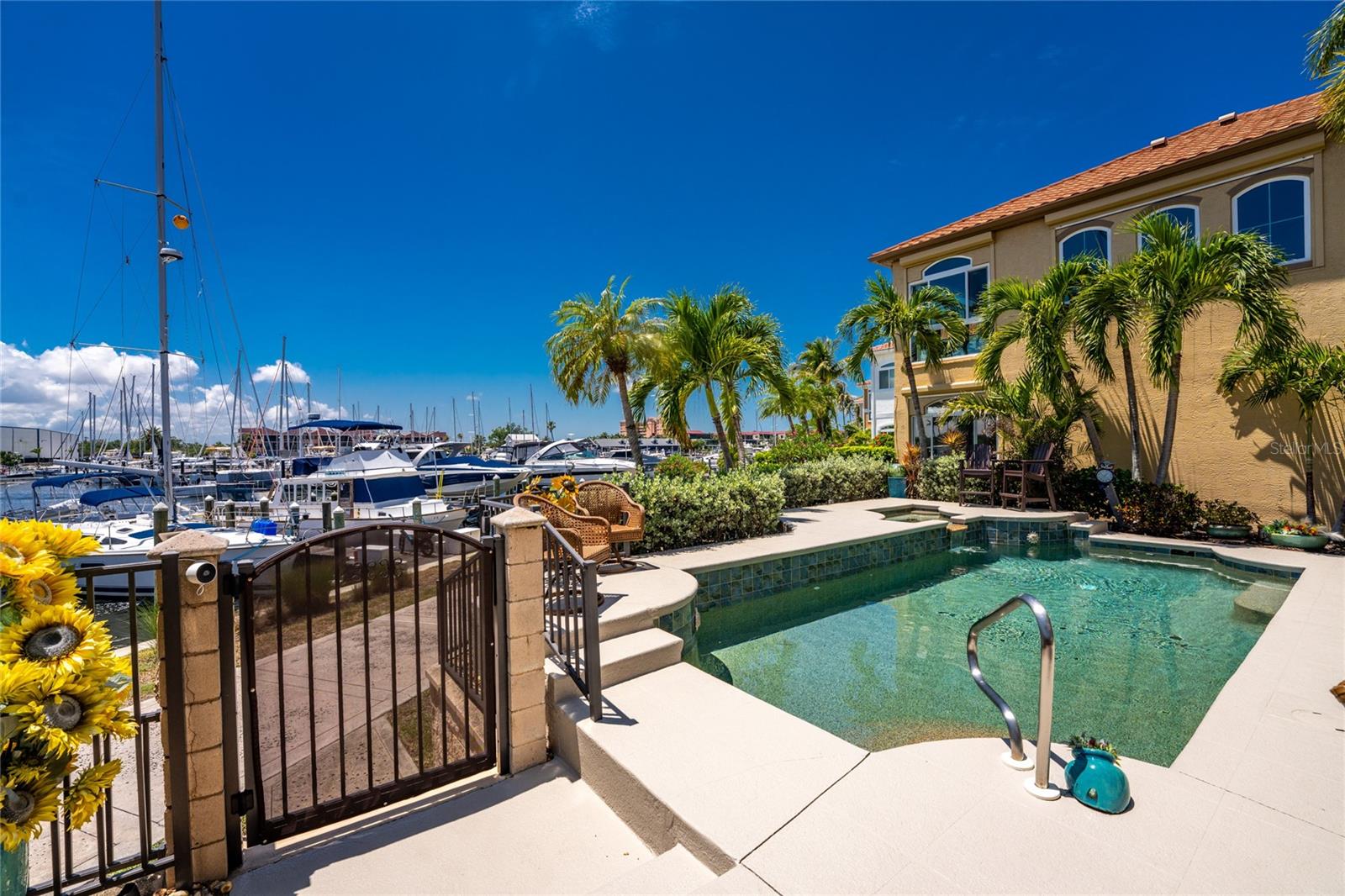 3213 SUNSET KEY CIR, PUNTA GORDA, FL, 33955