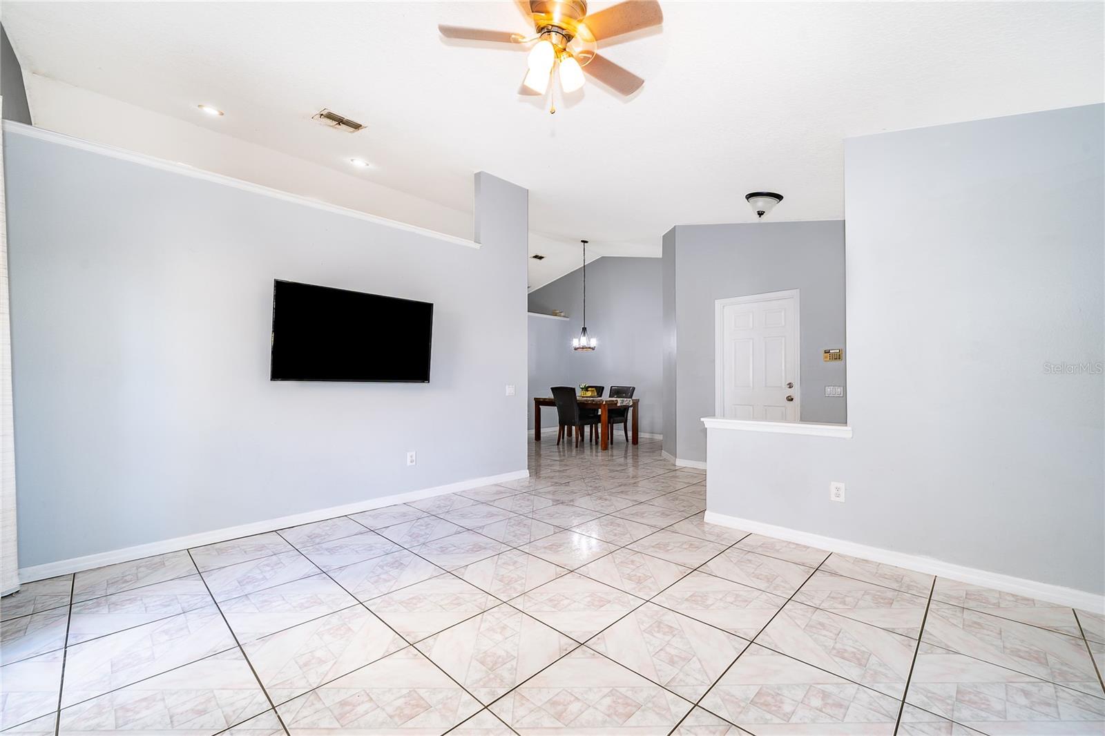 560 PLEASANT GROVE DR, WINTER SPRINGS, FL, 32708