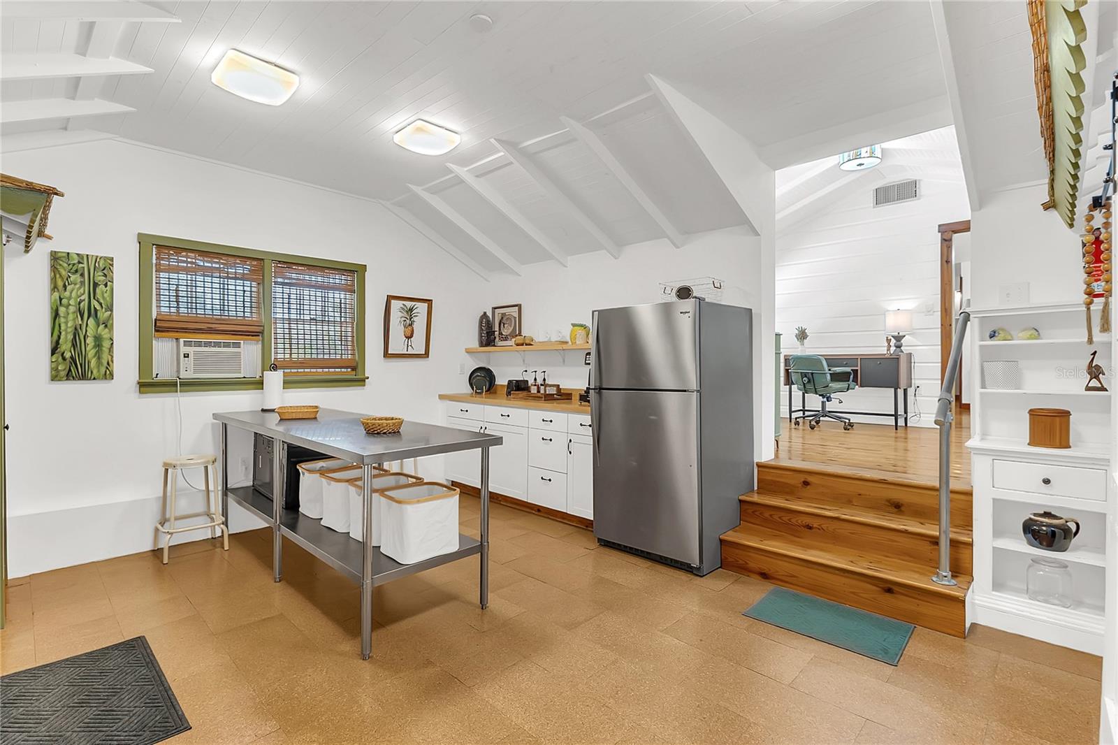 3560 MARTIN AVE, MOUNT DORA, FL, 32757