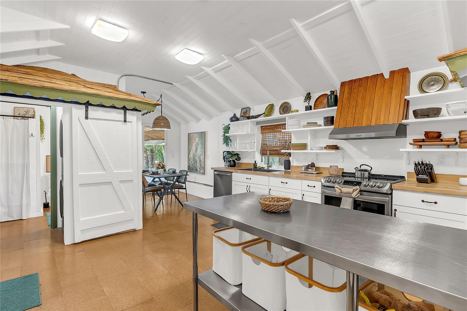 3560 MARTIN AVE, MOUNT DORA, FL, 32757