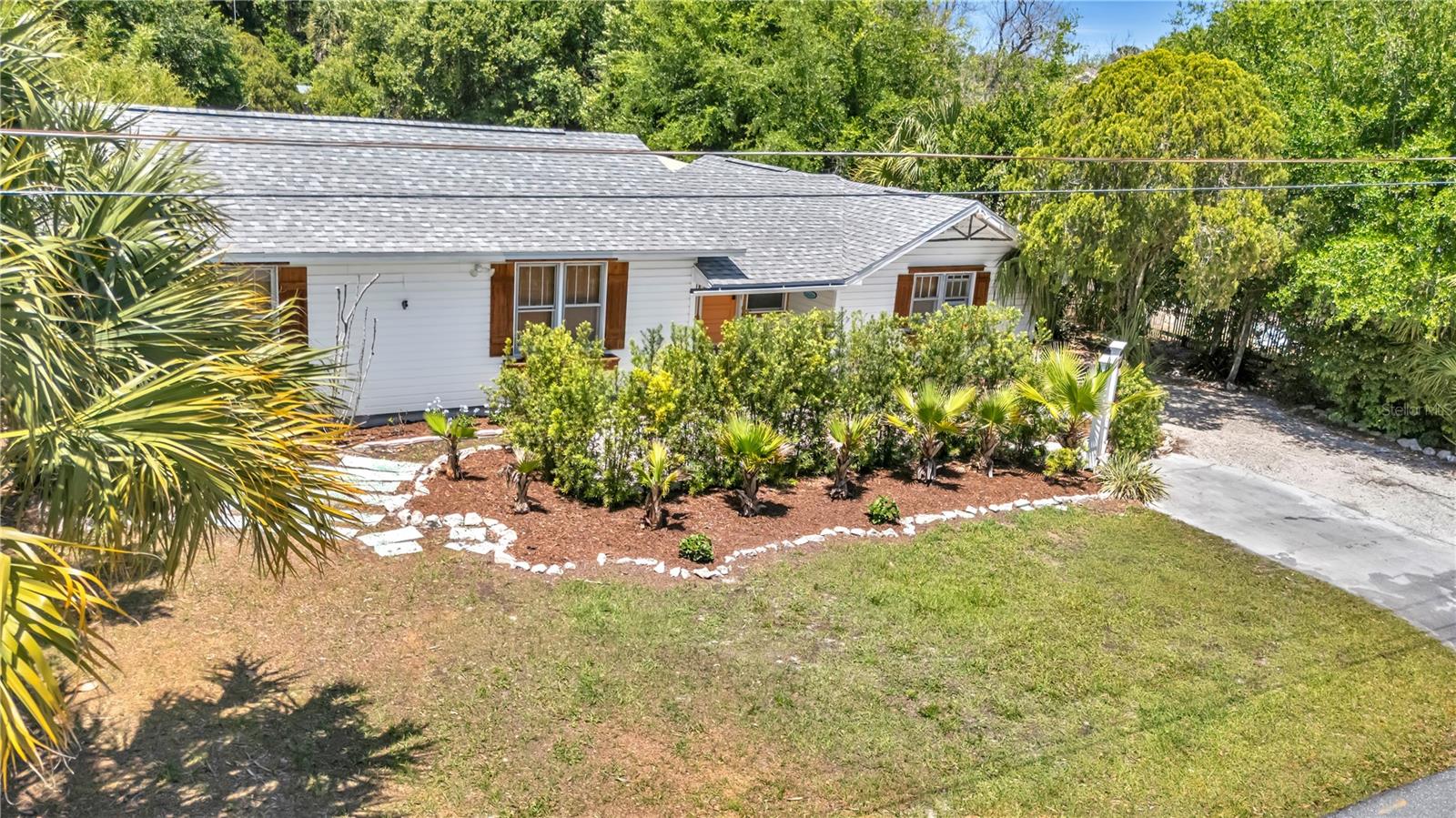 3560 MARTIN AVE, MOUNT DORA, FL, 32757