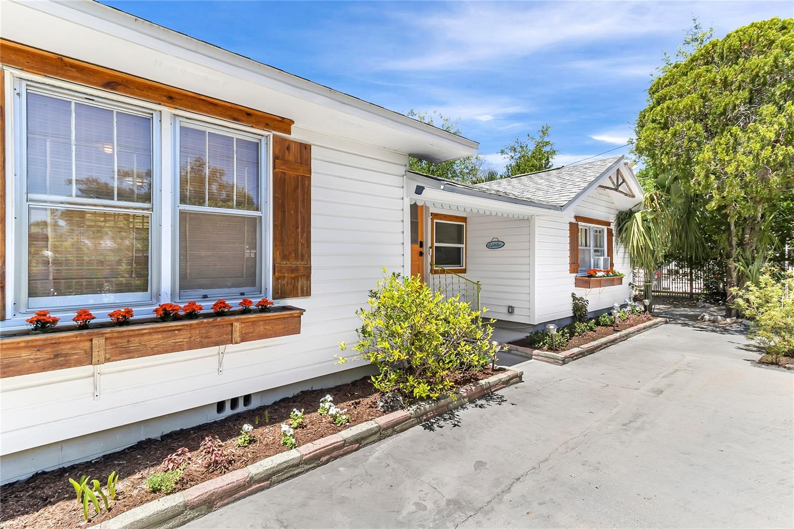 3560 MARTIN AVE, MOUNT DORA, FL, 32757