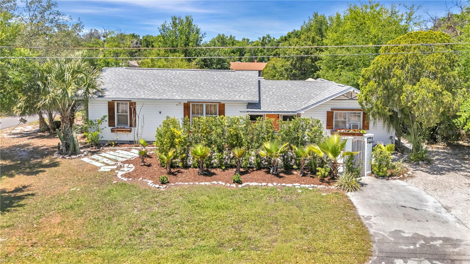 3560 MARTIN AVE, MOUNT DORA, FL, 32757