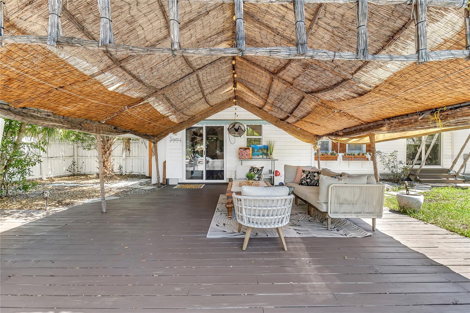 3560 MARTIN AVE, MOUNT DORA, FL, 32757